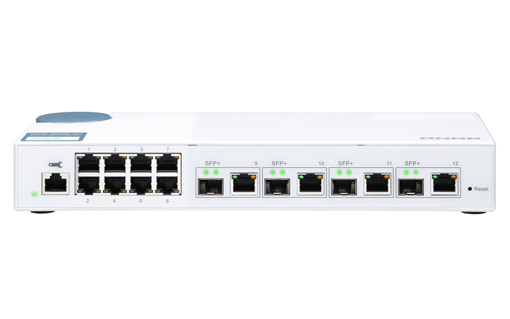 QNAP QSW-M408-4C 12-port kommutator