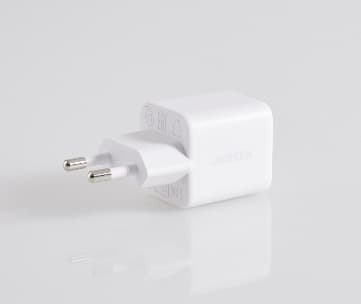 UGREEN 18W GaN şarj cihazı ağ